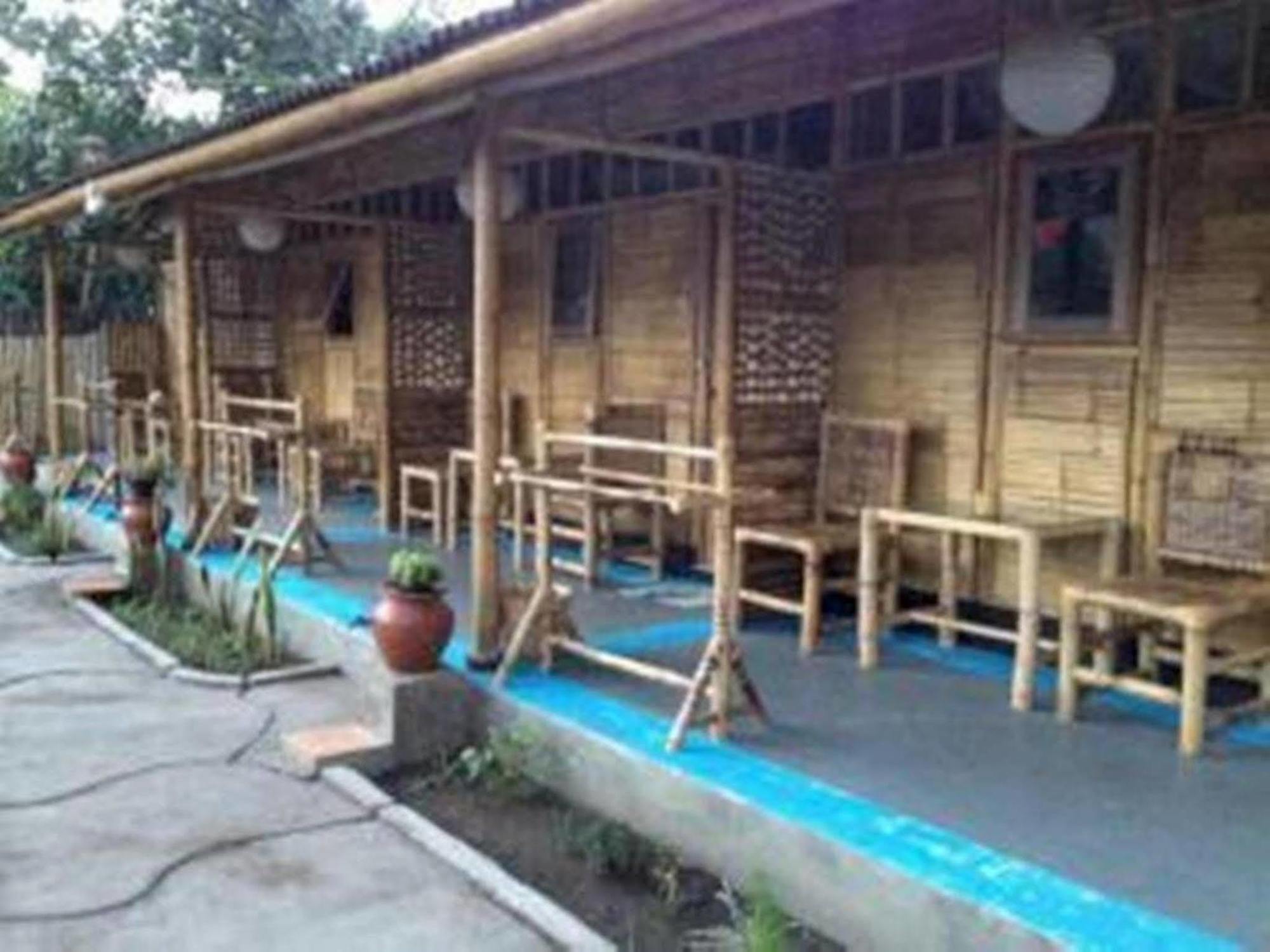 Little Woodstock Homestay Gili Trawangan Exterior photo